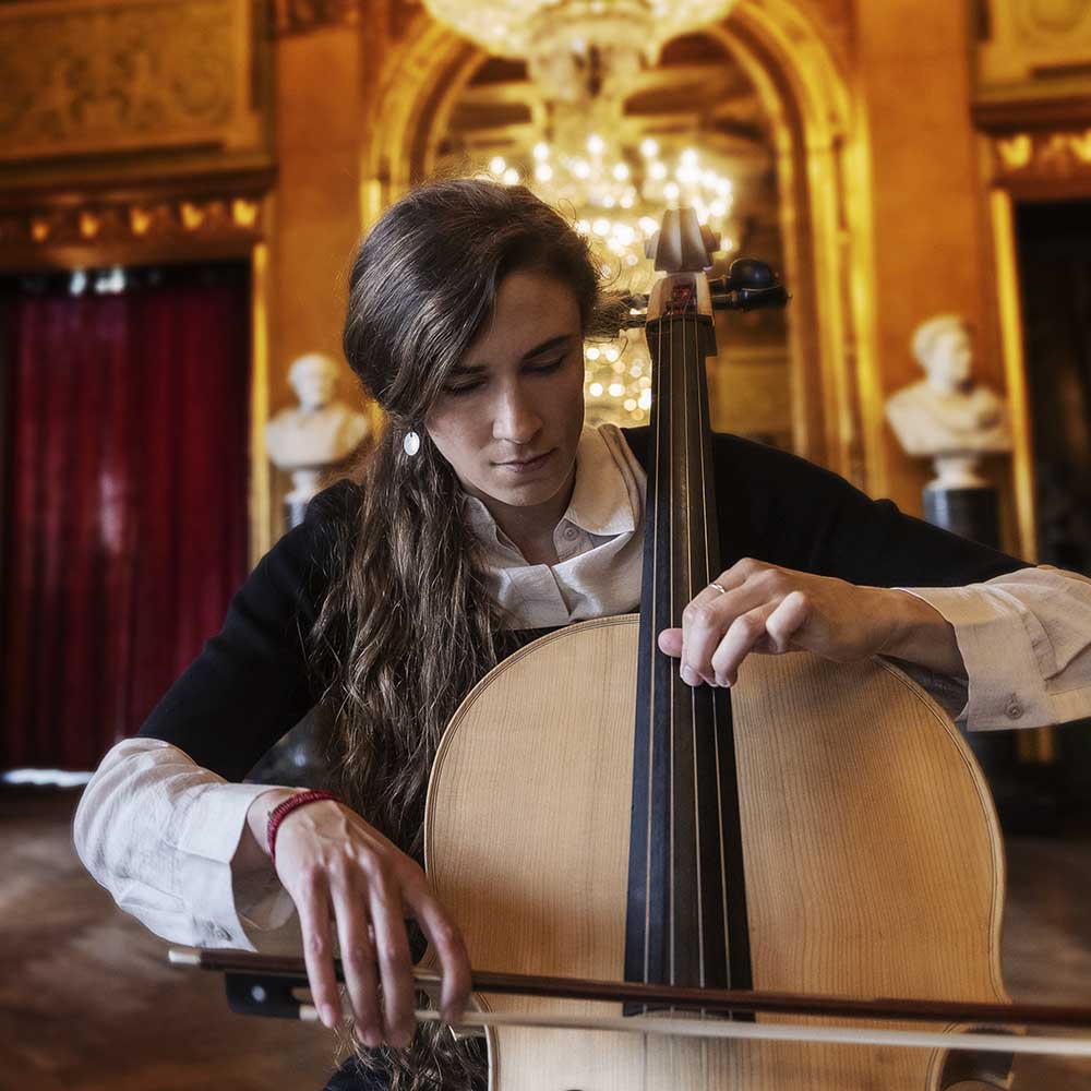 Widex Sound Ambassador Ida Riegels playing cello